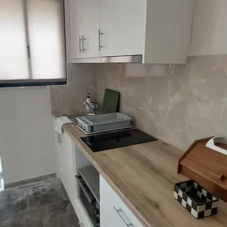 Antzela Apartment