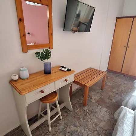 Antzela Apartment *