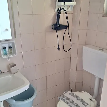 Antzela Apartment